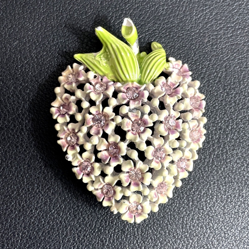 Vintage Pot Metal Brooch Rhinestone Strawberry Fruit Pin Jewelry Pink Green 3D